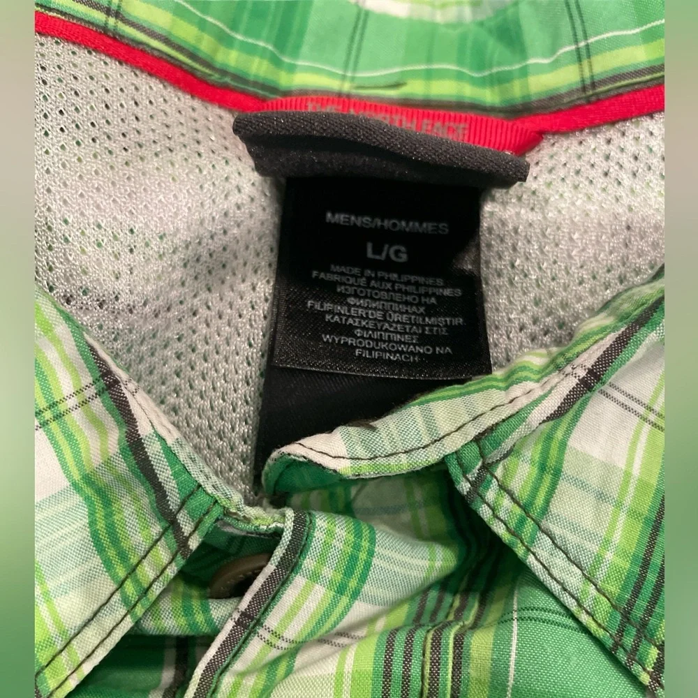 North Face Men’s Short Sleeve Green Plaid Large Button Up Hiking Shirt